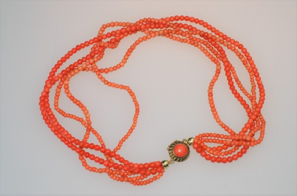 Bild Korallencollier mit Gelbgoldschließe 333